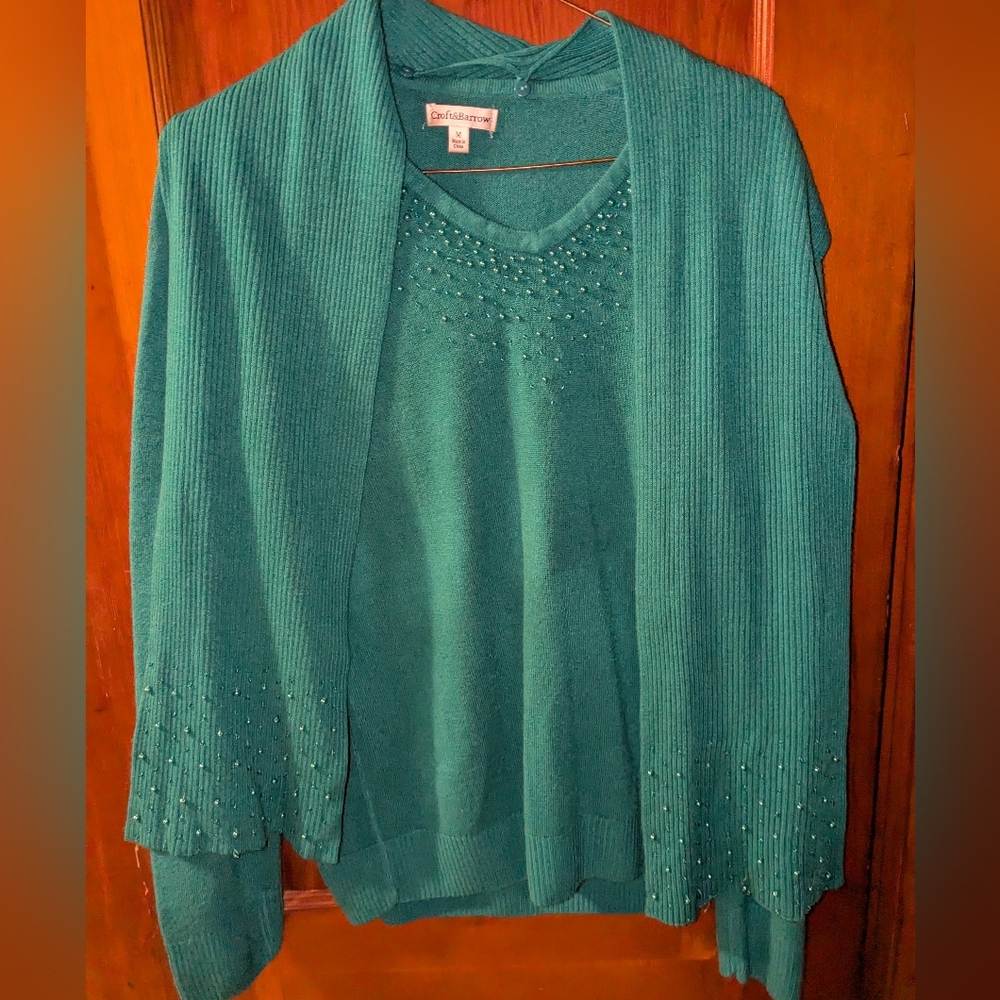 Women's Sweater with detachable matching scarf